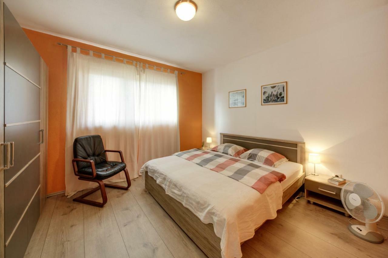 Figa Apartman Benko Milatic Jelsa  Exterior foto